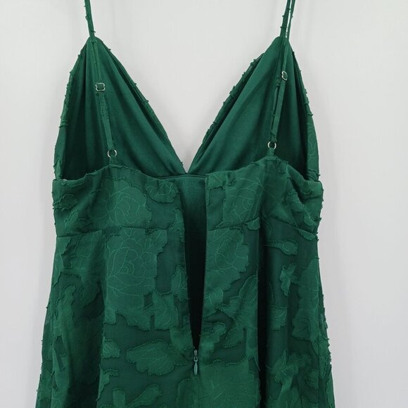 NWT Lulus Mindful Muse Emerald Green Floral Burnout Skater Mini Dress Small - Picture 6 of 13